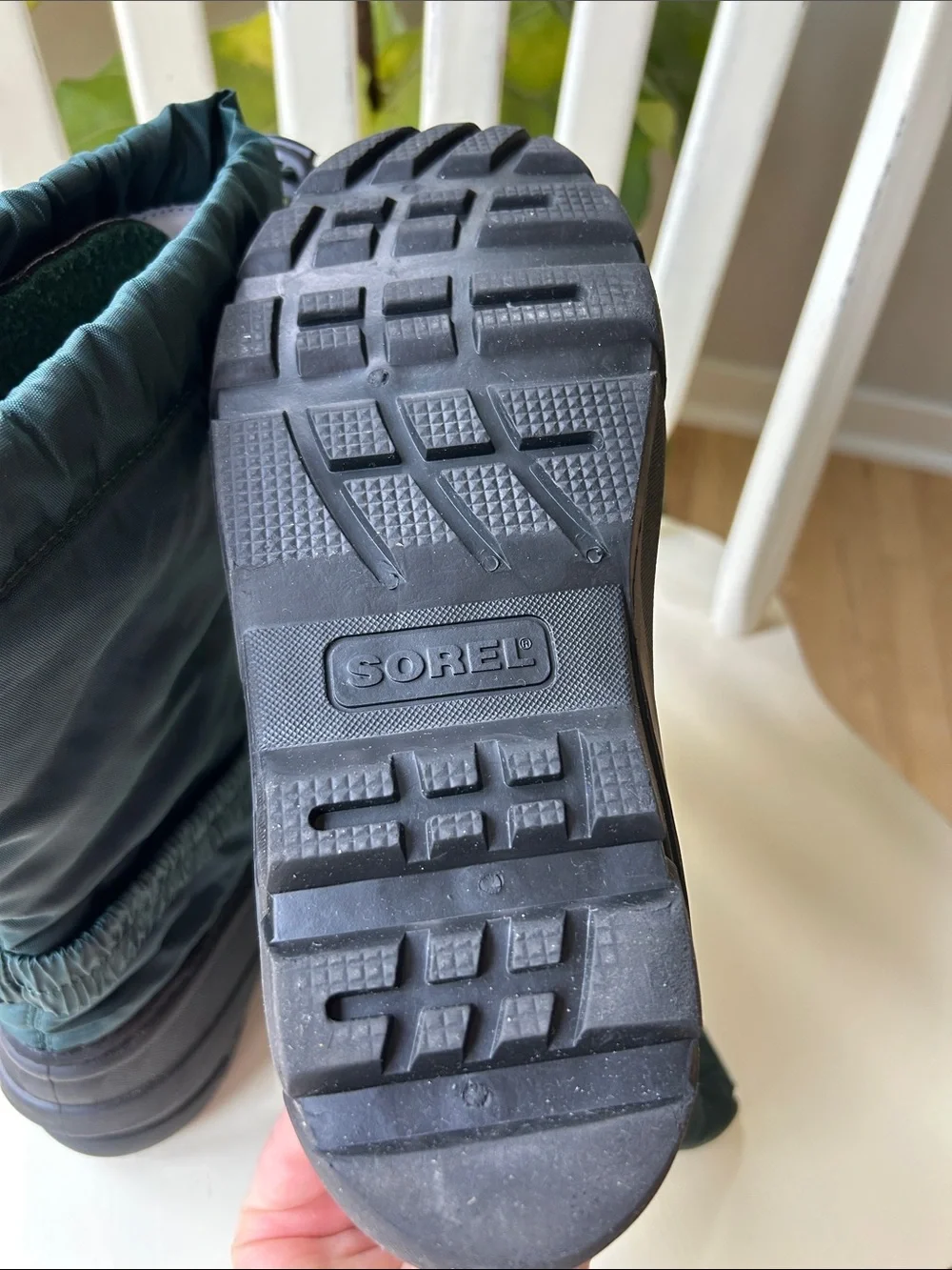 NWT Sorel Flurry Kids Winter Boots in Dark Green, Gray & Yellow, Size 6
